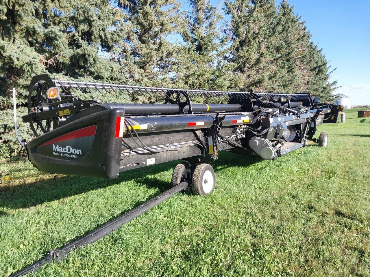 2014 MacDon FD75 Equipment Image0