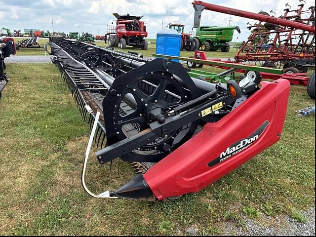 Image of MacDon FD75S equipment image 3