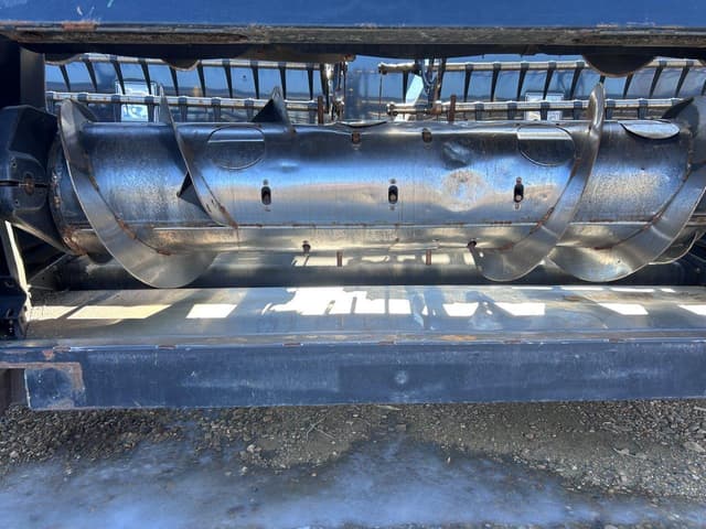 Image of MacDon FD75 equipment image 2