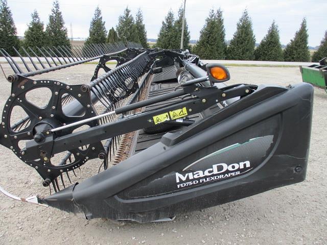 Image of MacDon FD75D equipment image 4