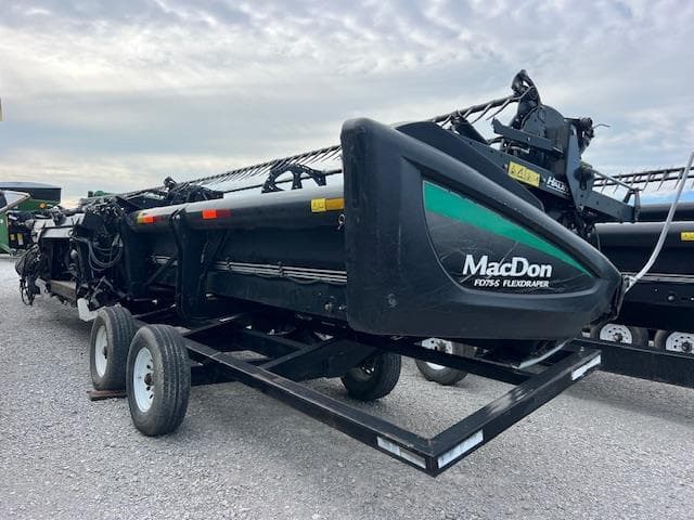 Image of MacDon FD75S equipment image 4