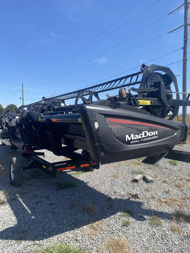 Image of MacDon FD75S equipment image 4