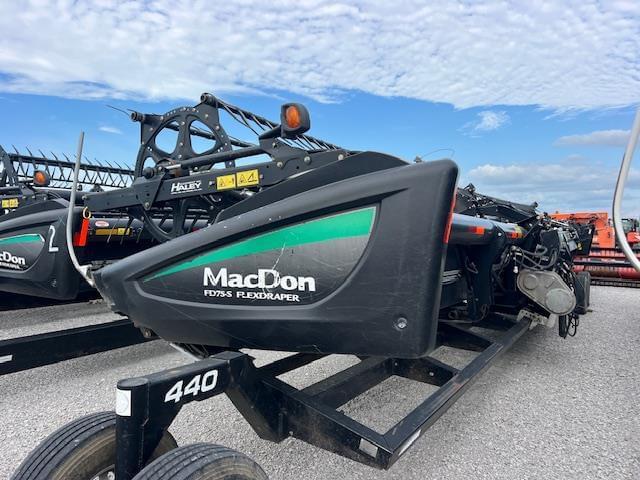 Image of MacDon FD75S equipment image 3