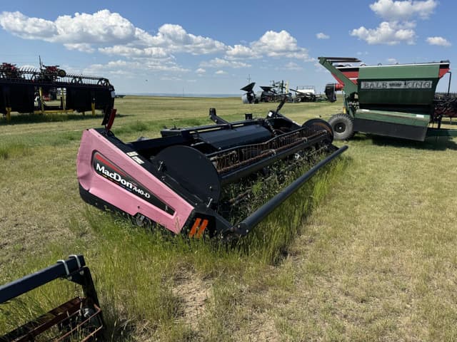 Image of MacDon M155 equipment image 3