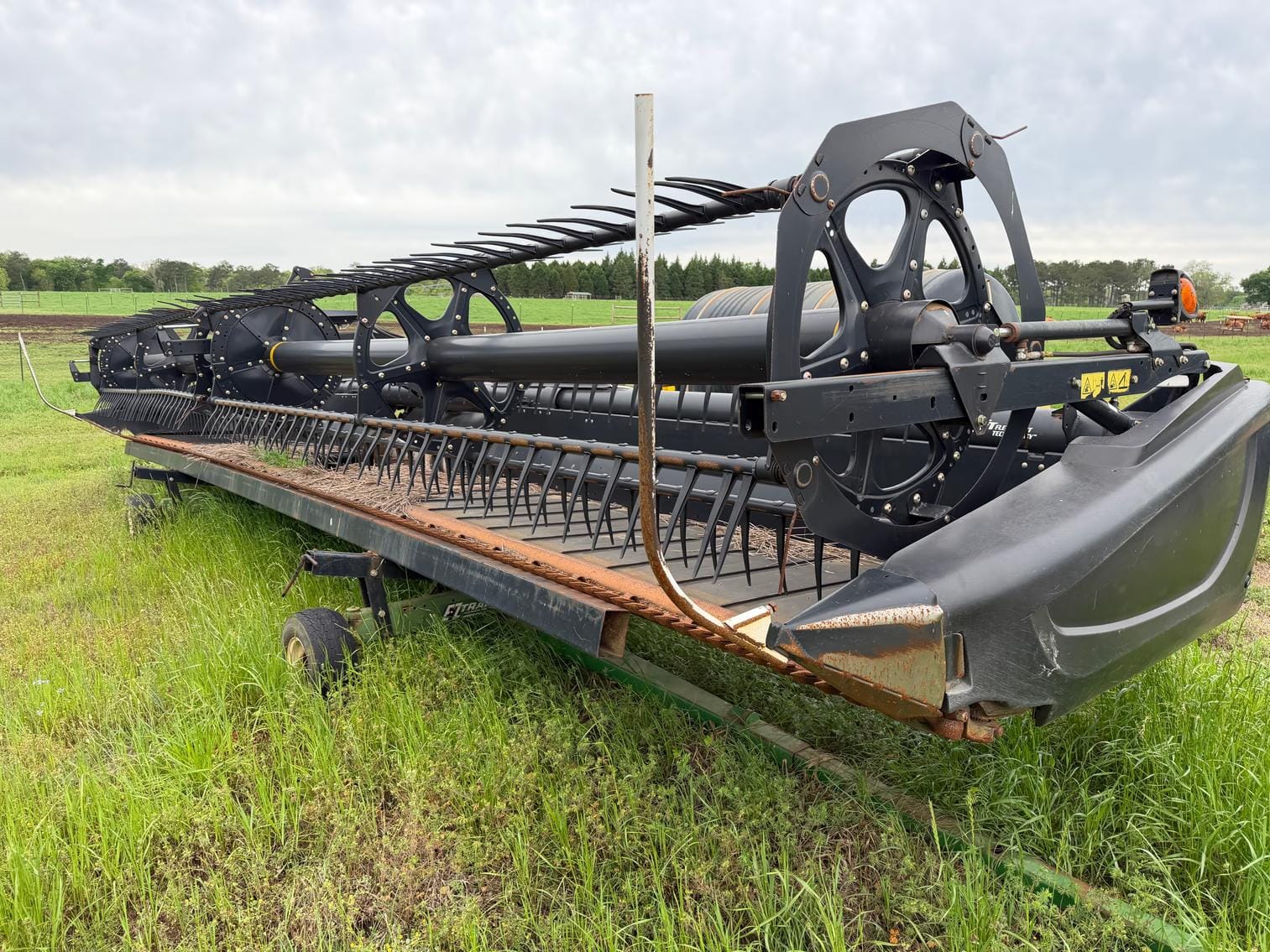 2014 MacDon Undetermined Equipment Image0