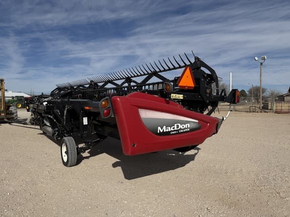 Image of MacDon D65 equipment image 4