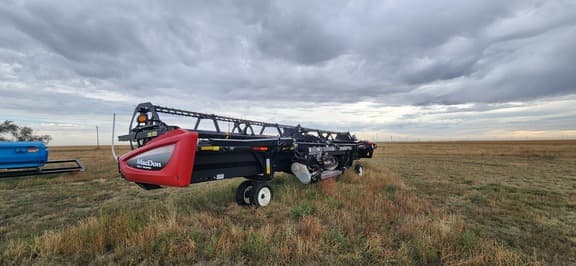 Image of MacDon D65 equipment image 3