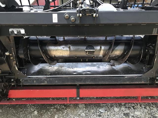 Image of MacDon FD75S equipment image 2