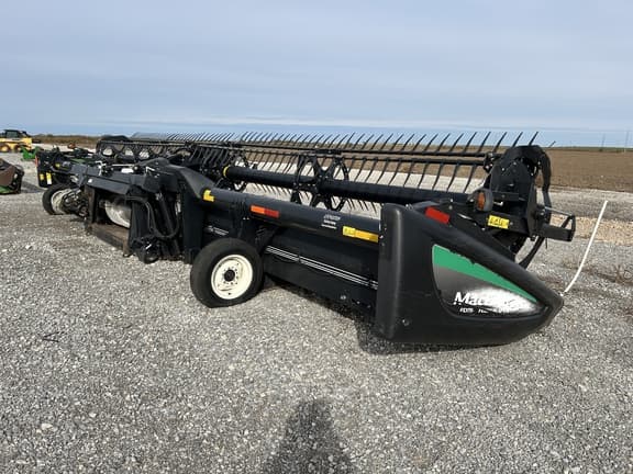 Image of MacDon FD75-35 equipment image 3