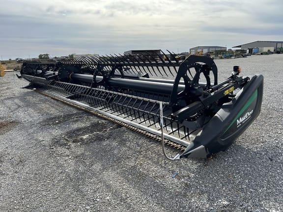 2014 MacDon FD75-35 Equipment Image0