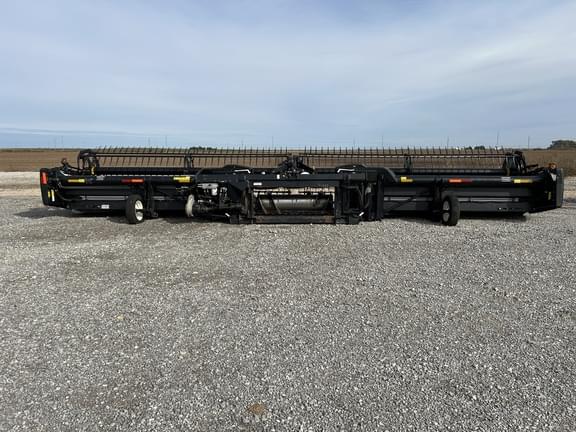 Image of MacDon FD75-35 equipment image 3