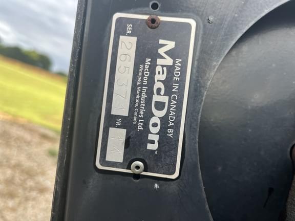 Image of MacDon FD75S equipment image 2