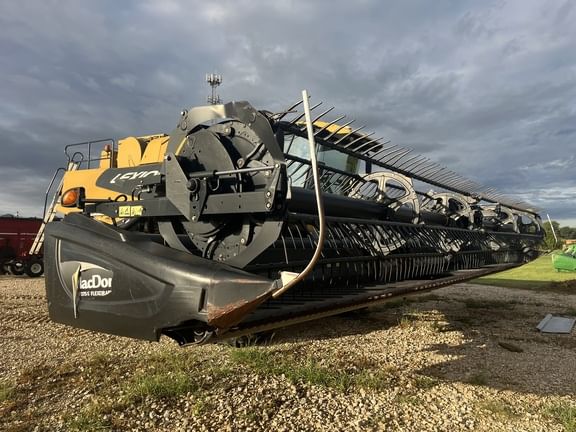 2014 MacDon FD75S Equipment Image0