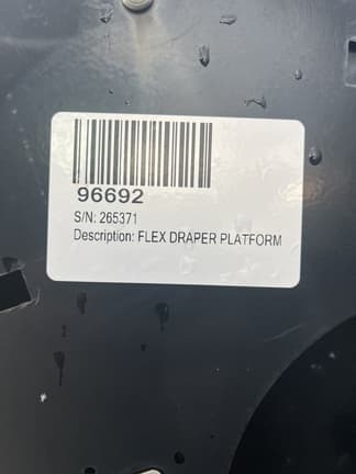 Image of MacDon FD75S equipment image 4