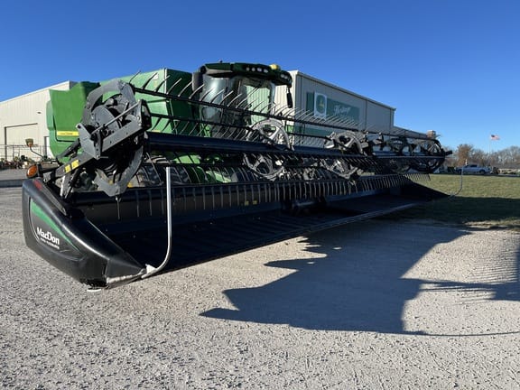 2014 MacDon FD75S Equipment Image0