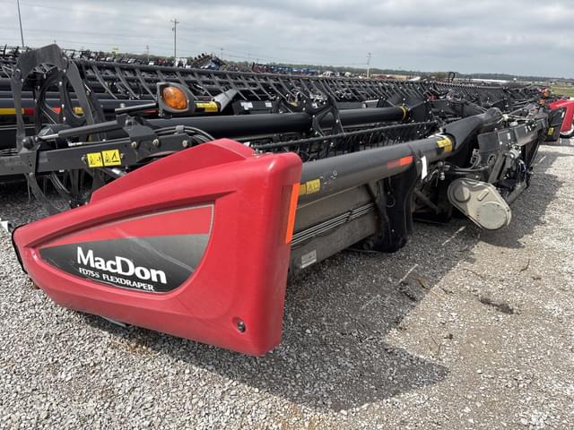 Image of MacDon FD75 equipment image 4