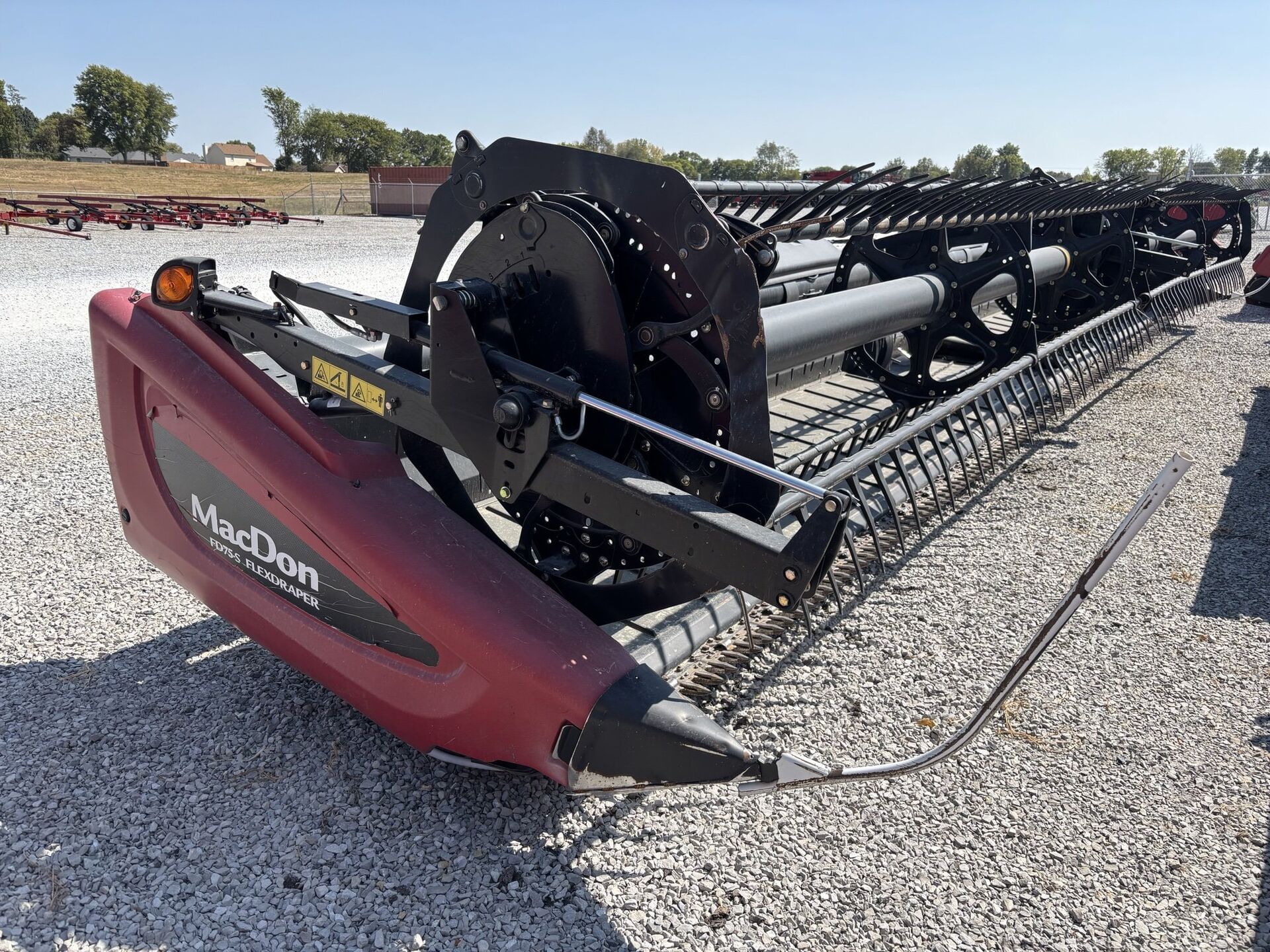 2014 MacDon FD75 Equipment Image0