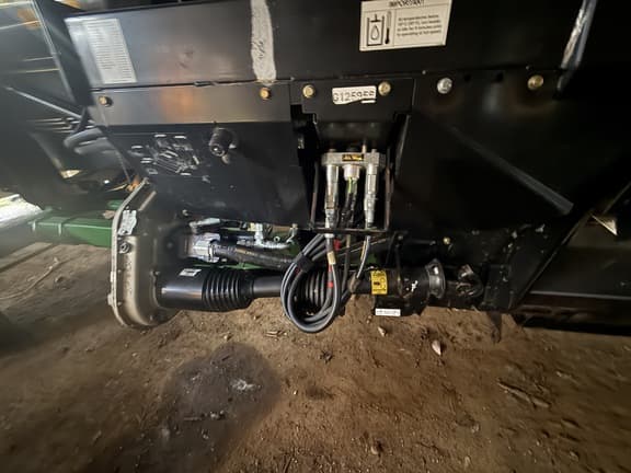 Image of MacDon FD75-35 equipment image 3