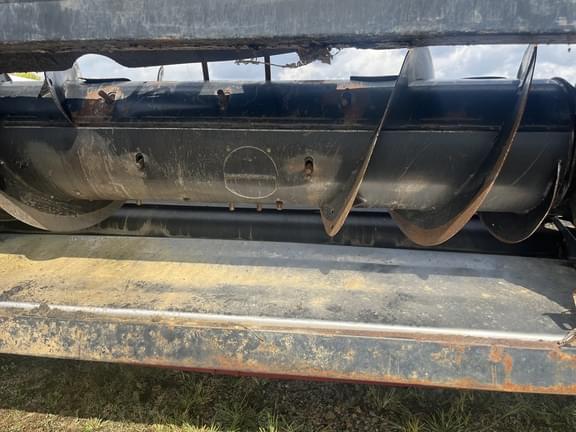 Image of MacDon FD75 equipment image 3