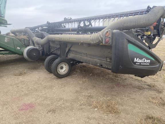 Image of MacDon FD75 equipment image 3