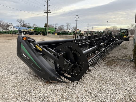 Image of MacDon FD75S equipment image 1