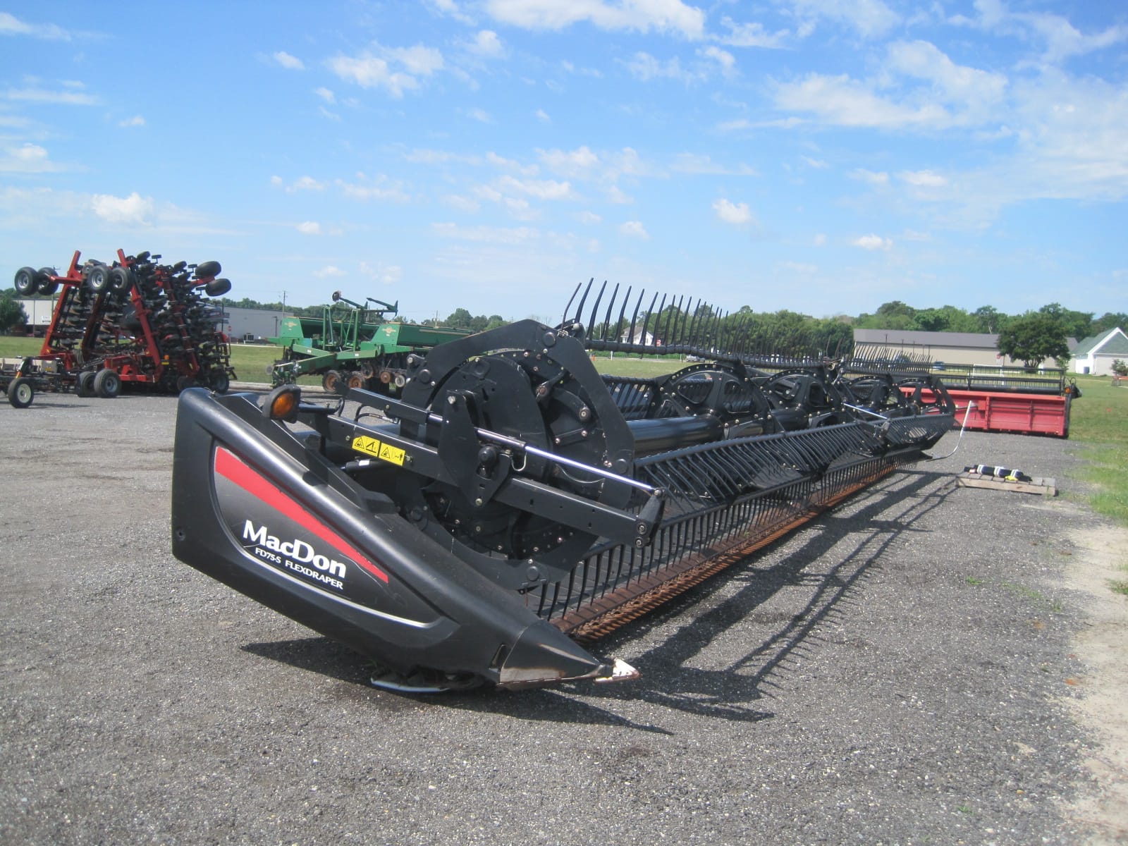 2014 MacDon FD75S Equipment Image0