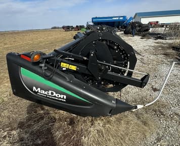 Main image MacDon FD75D