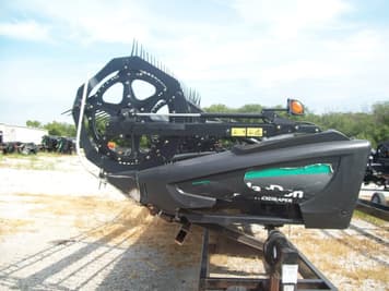 Main image MacDon FD75