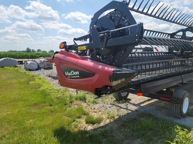 Image of MacDon FD75 equipment image 3
