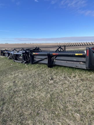 2014 MacDon FD75S Equipment Image0