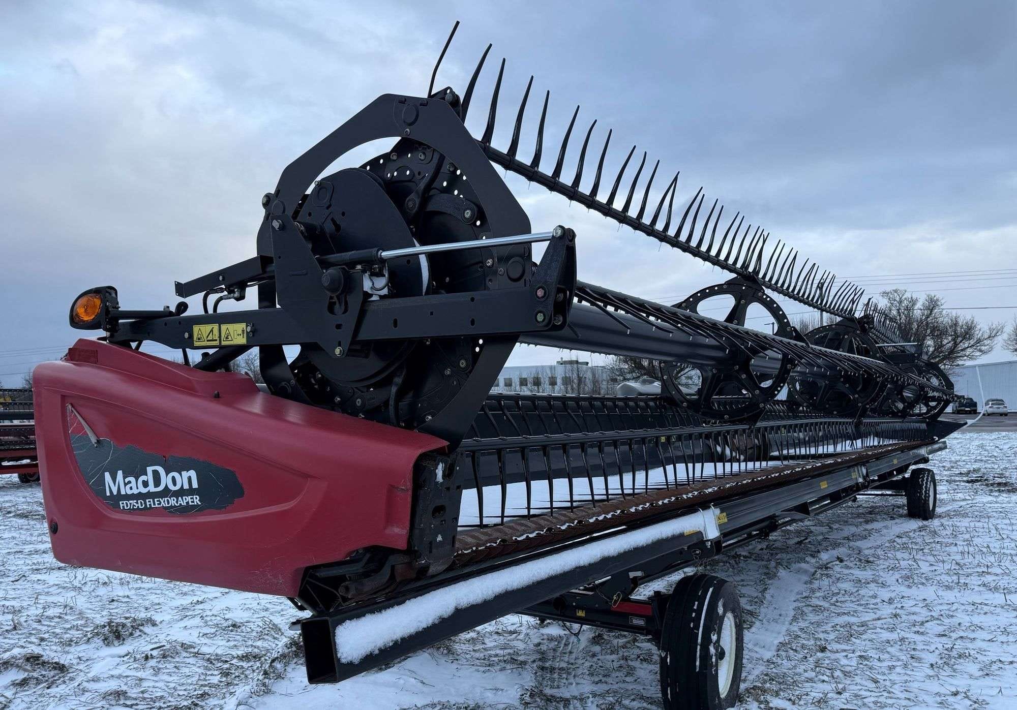 2014 MacDon FD75D Equipment Image0