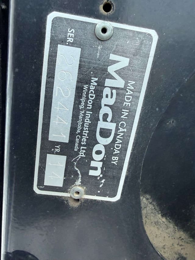 Image of MacDon FD75D equipment image 3