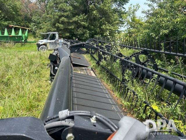 Image of MacDon FD75 equipment image 4