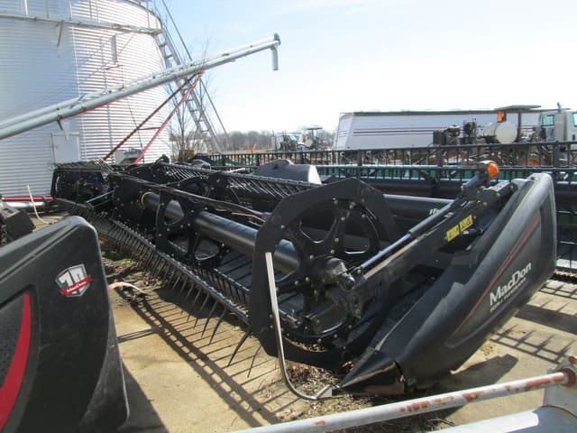 Image of MacDon FD75-S equipment image 1