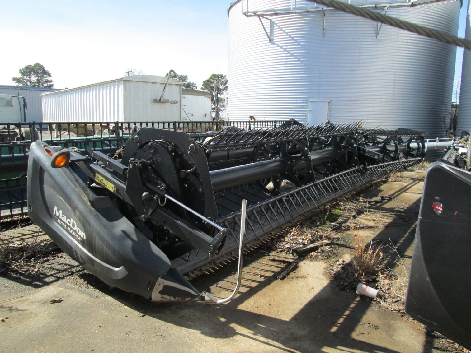 2014 MacDon FD75-S Equipment Image0