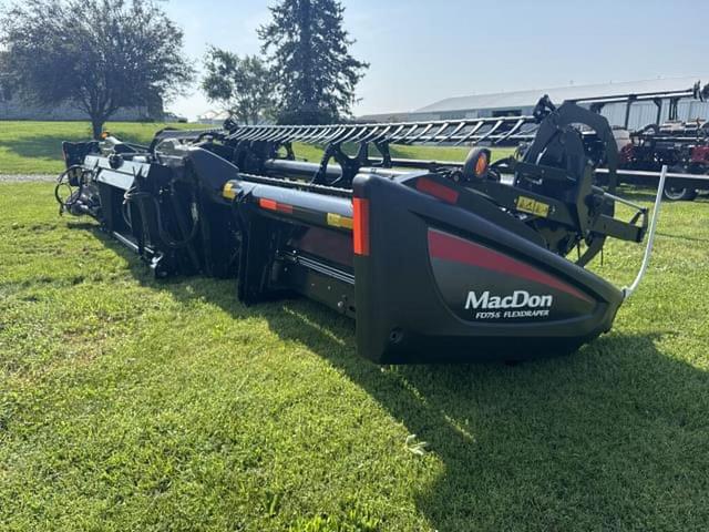 Image of MacDon FD75S equipment image 2