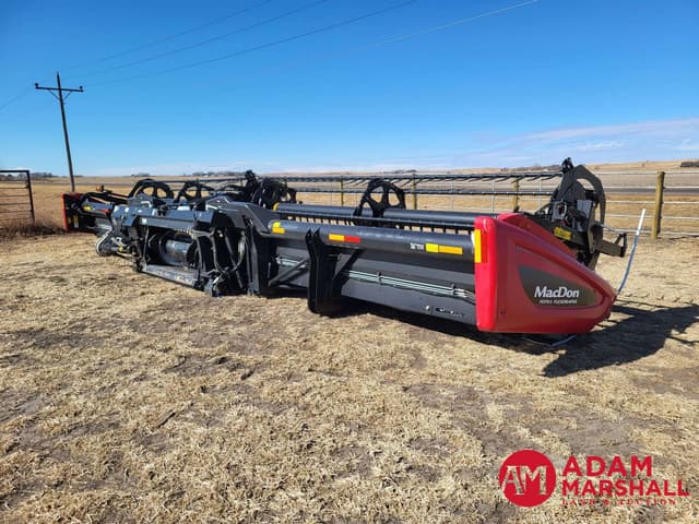 Image of MacDon FD75S equipment image 3