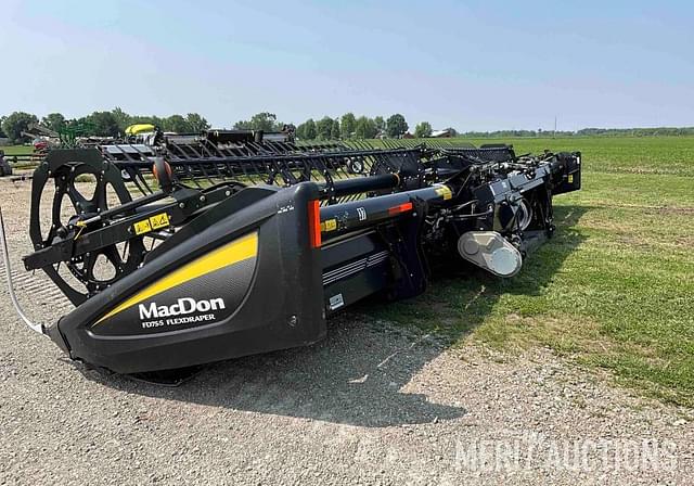Image of MacDon FD75S equipment image 2