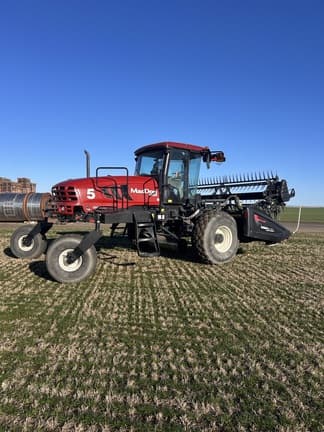 Image of MacDon M155 equipment image 1