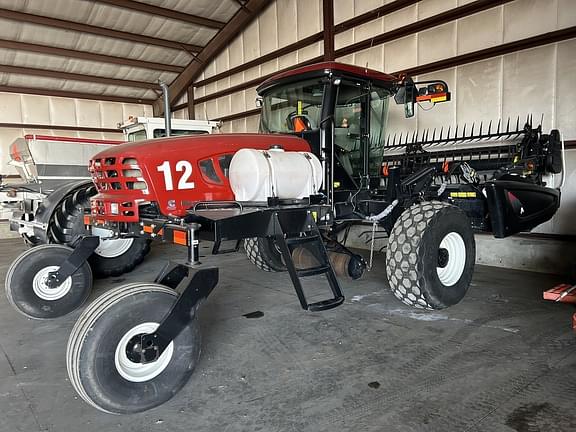 Image of MacDon M155 equipment image 2
