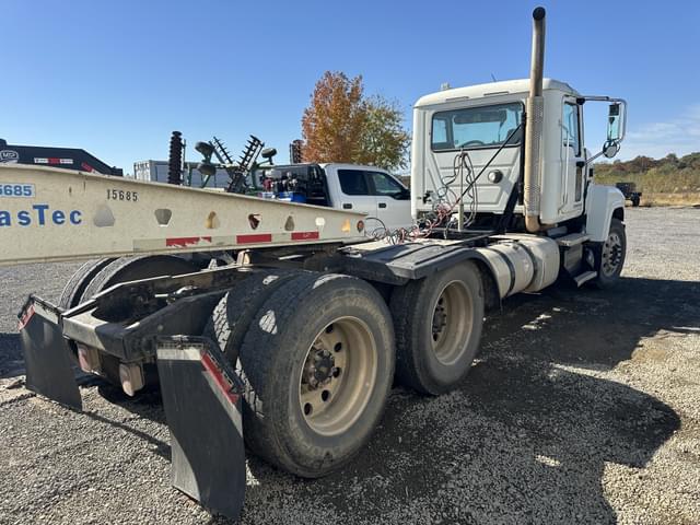 Image of Mack CHU equipment image 2