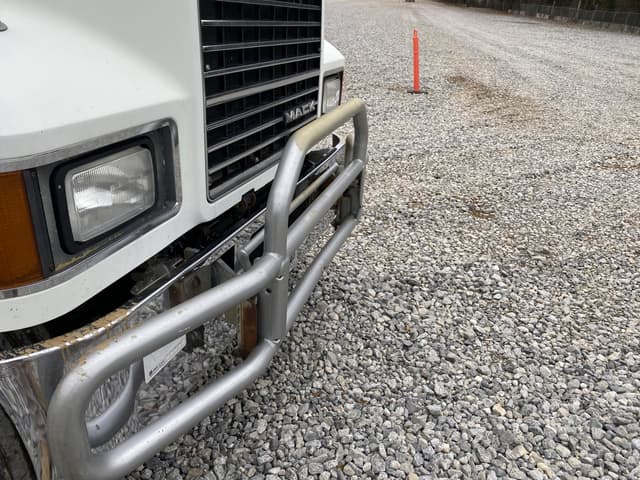 Image of Mack CHU613 equipment image 4