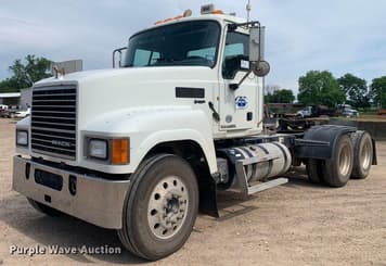 Main image Mack CHU613