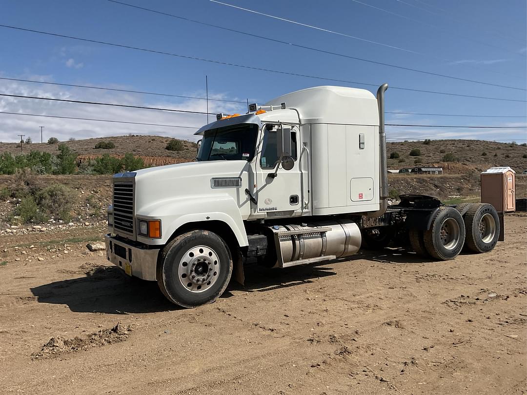 Image of Mack CH613 Primary image