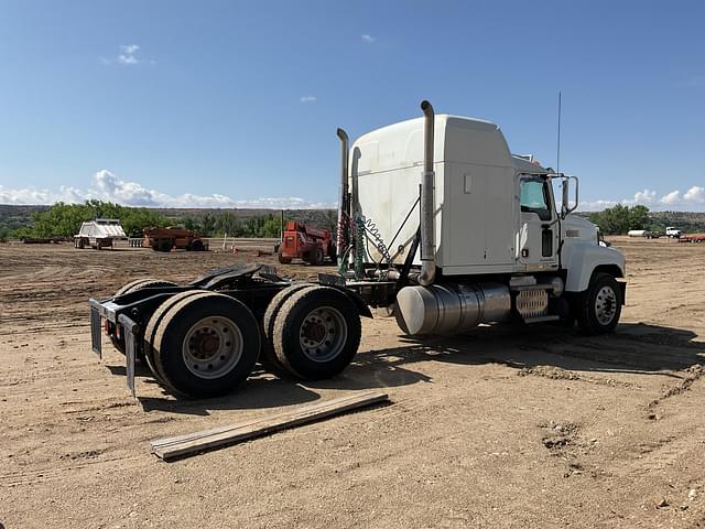 Image of Mack CH613 equipment image 2