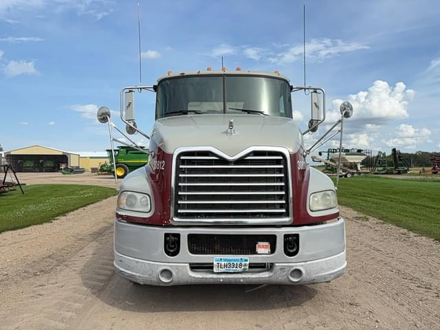 Image of Mack CXU613 equipment image 1
