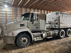 2014 Mack CXU613 Image
