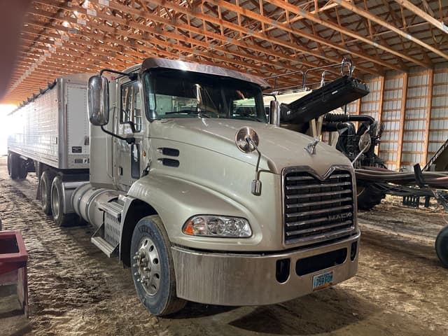 Image of Mack CXU613 equipment image 1