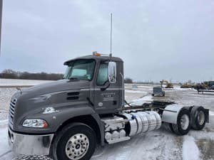 2014 Mack CXU613 Image
