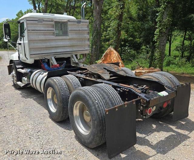 Image of Mack CXU613 equipment image 4